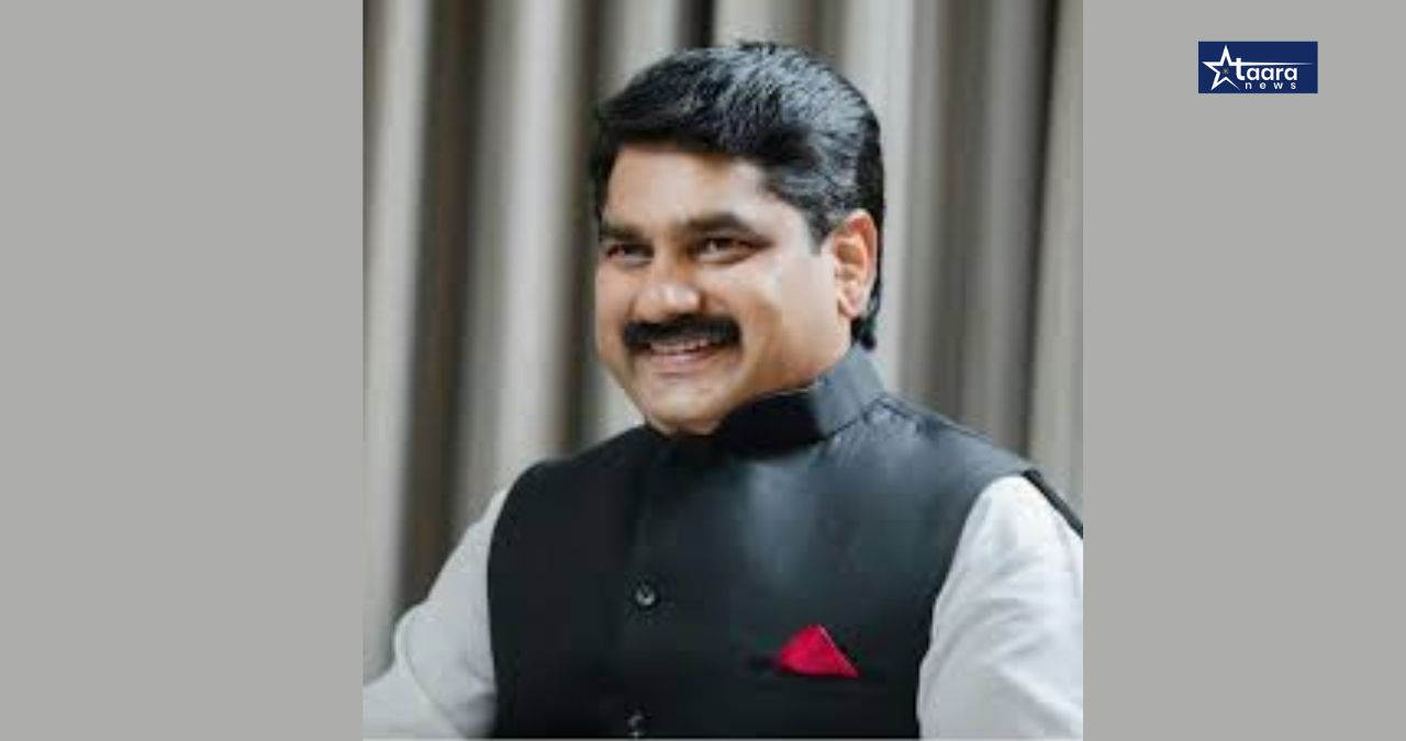 satej patargets maharashtra government law and order issues